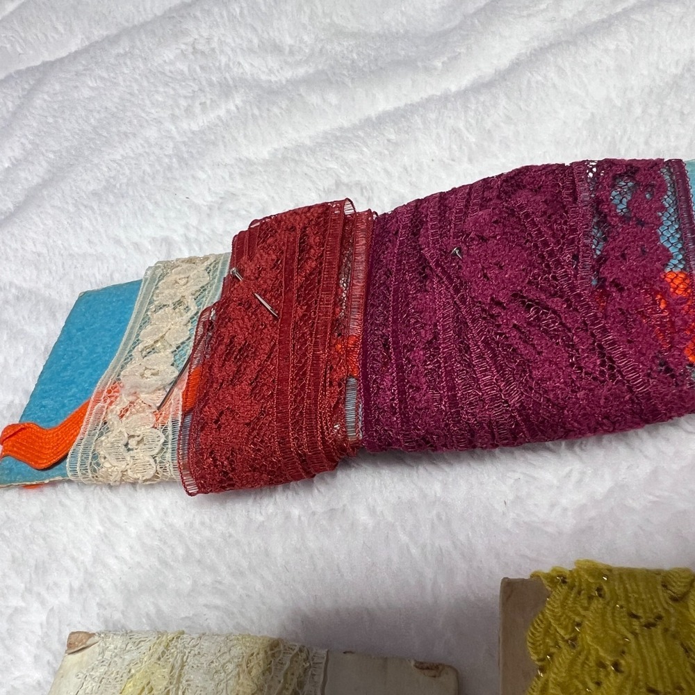 Bulk Lot of Vintage Lace Edging Ribbons Grannycore Sewing Crafting Lace Trim - Picture 12 of 16